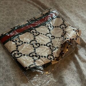 GBeige and Red Women's leggings